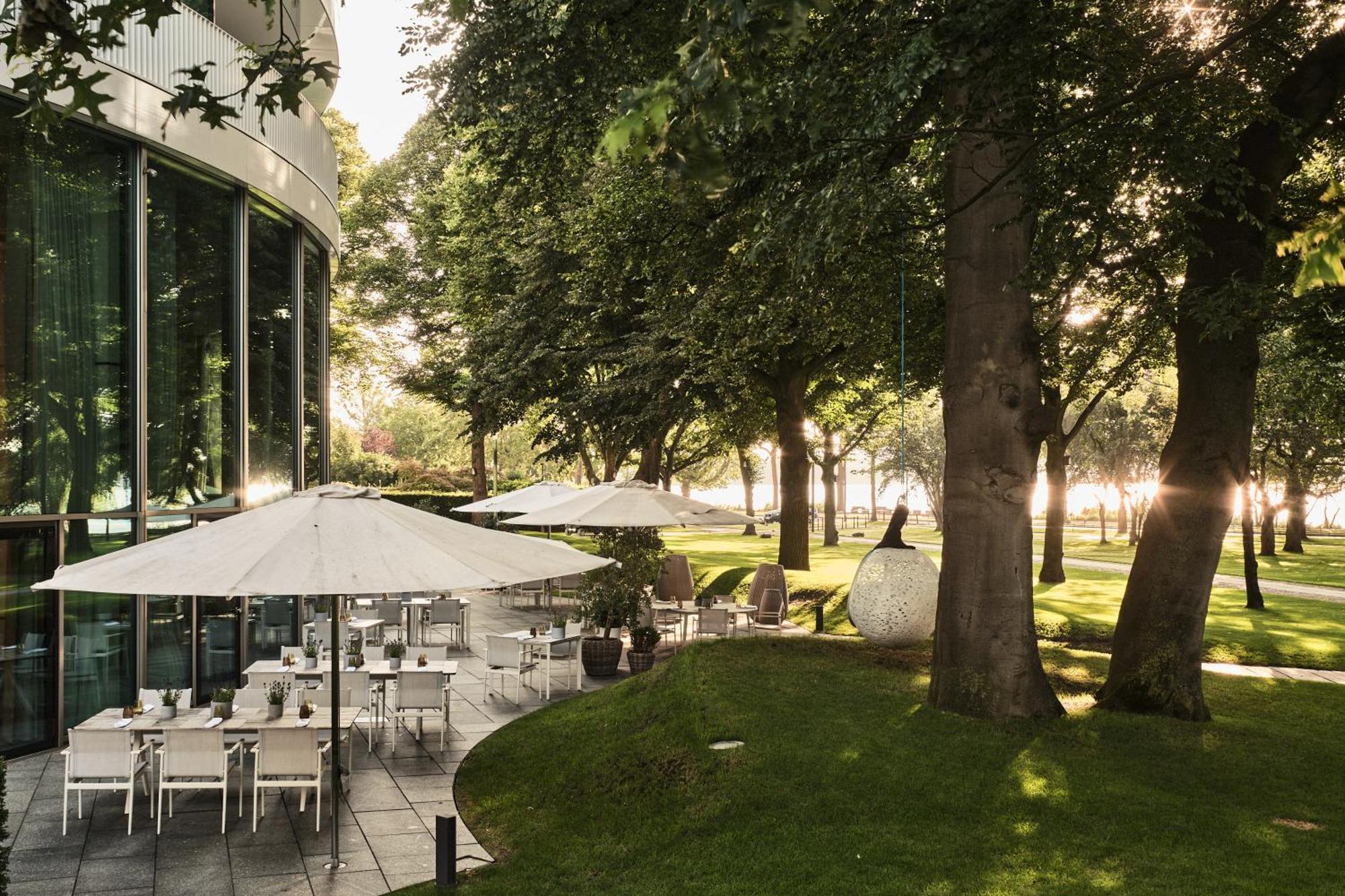 The Fontenay Hamburg Bagian luar foto The park