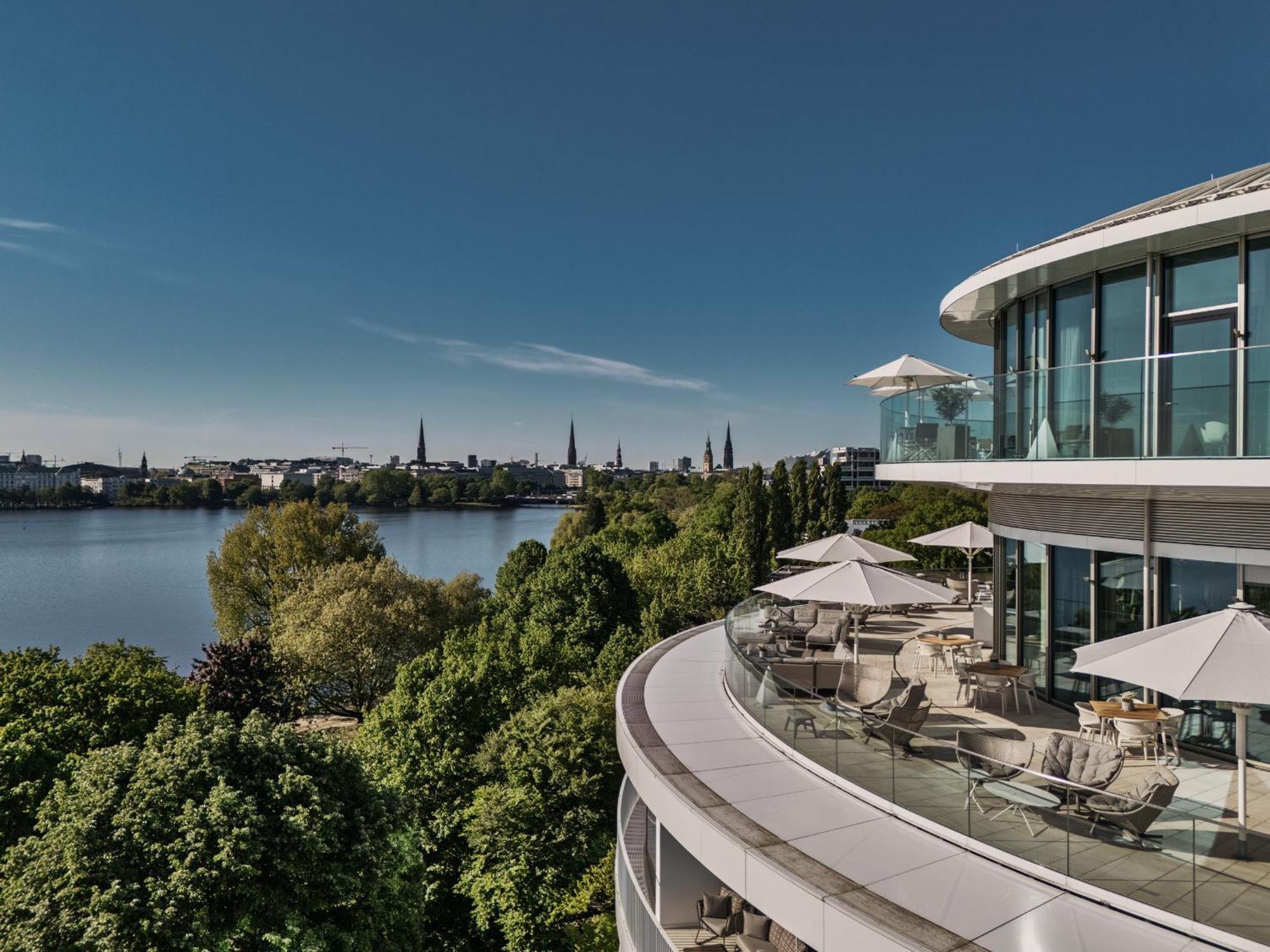 The Fontenay Hamburg Bagian luar foto The River Terrace