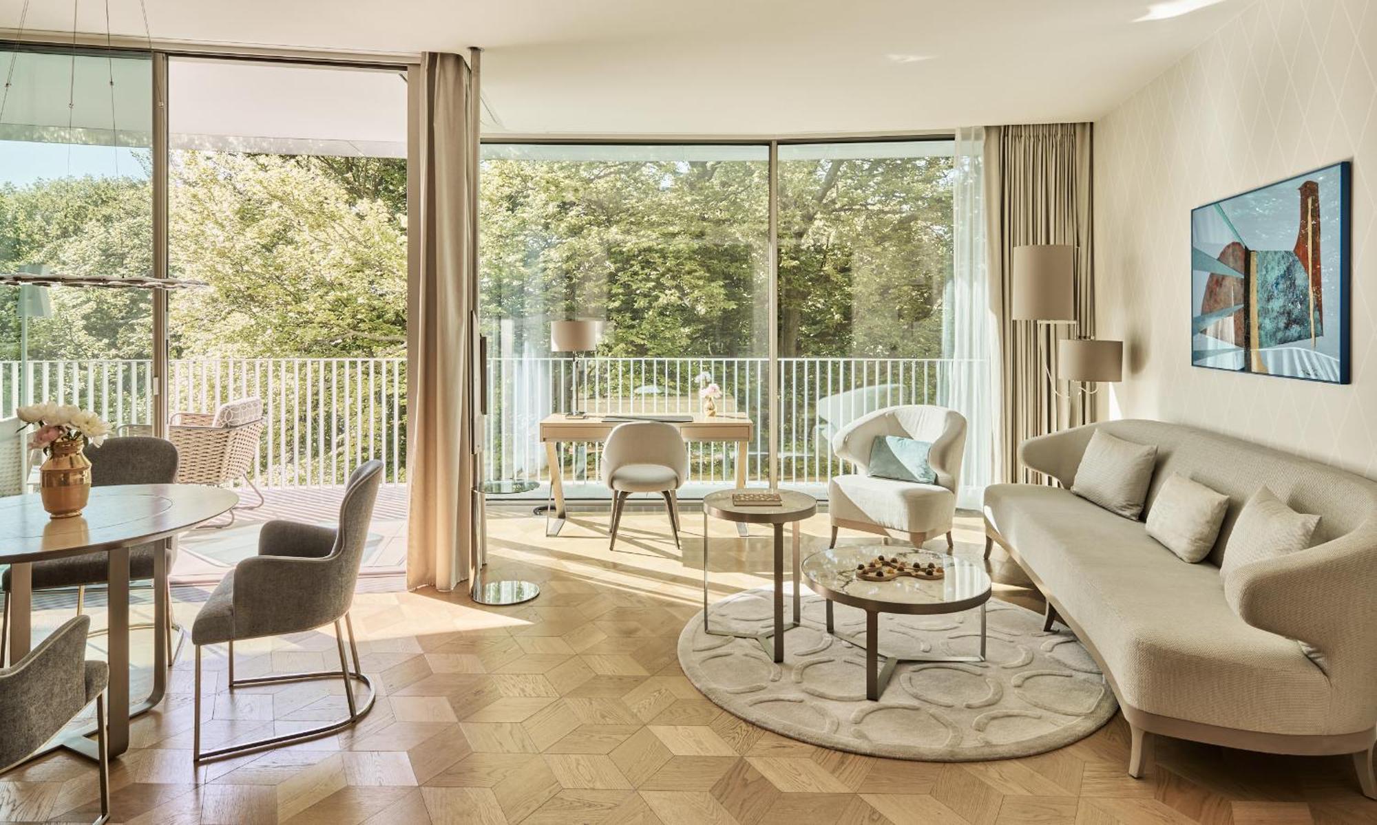 The Fontenay Hamburg Bagian luar foto Interior of a typical apartment